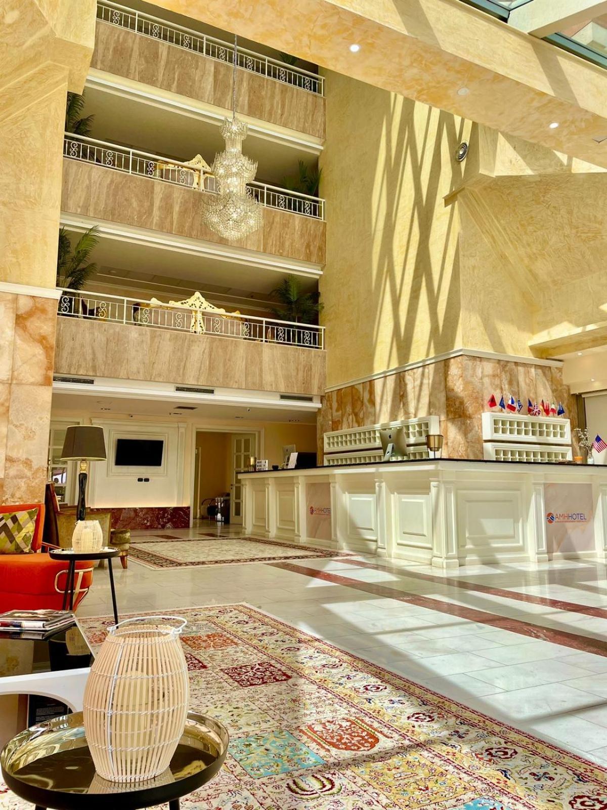 Amh Hotel Durres Exterior photo